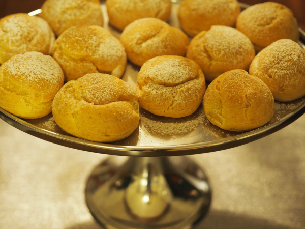 Le choux a la crème/vannbakkelse klar til å spises