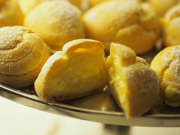 Le choux a la crème/vannbakkelse ferdig fyllt