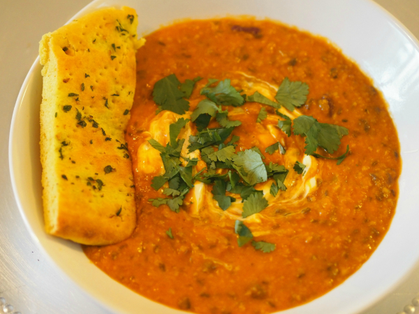 Dal makhani - Indisk vegetarisk! - klar til å spises.