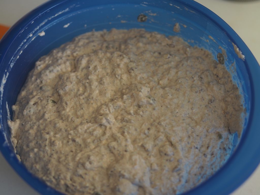 Deigen til grovbrød med spelt